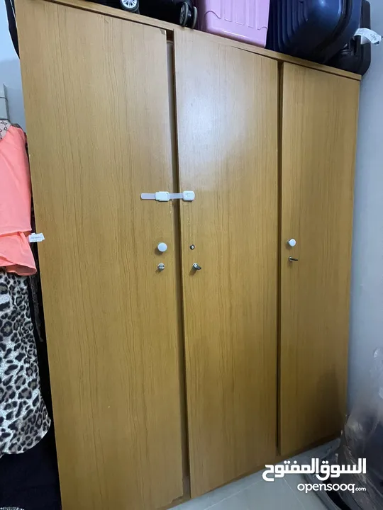 3 door cabinet