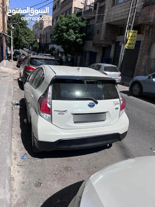 بريوس c 2017