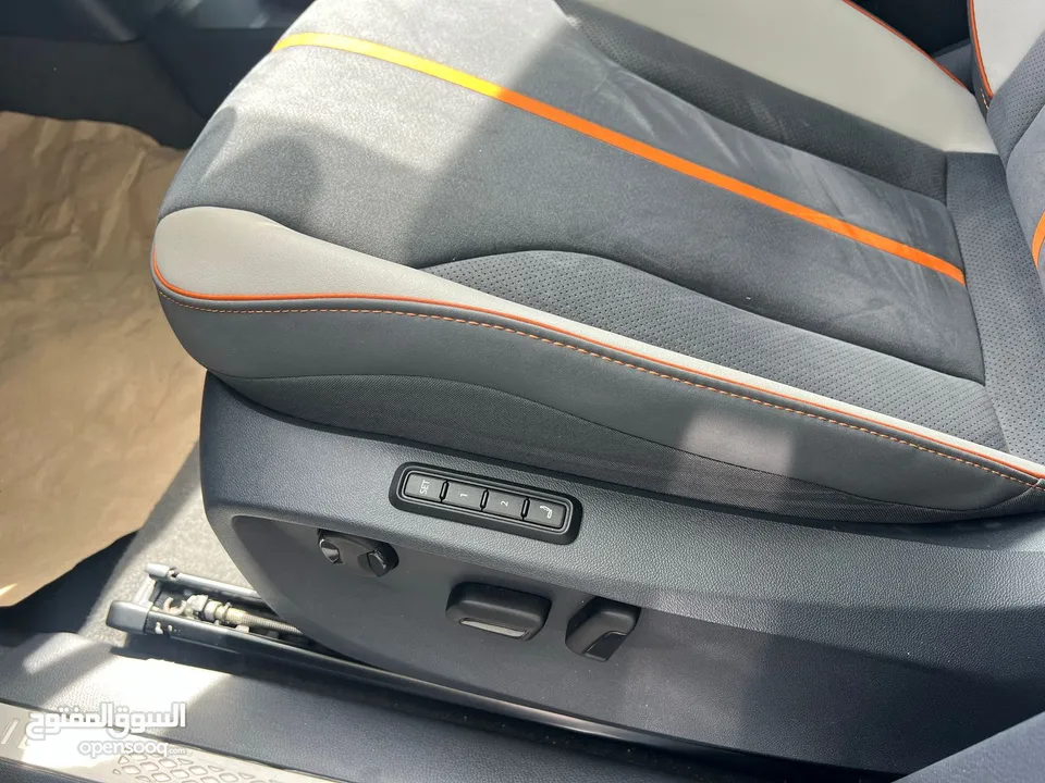 فولكس فاجن ID.6 كروز برو كهربائية بالكامل 6 مقاعد 2023 Volkswagen ID.6 Crozz PRO VIP SUV EV