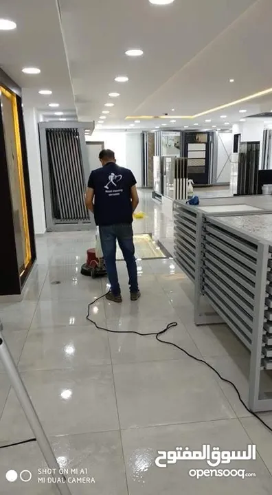 شركة royal cleaning لخدمات التنظيف الشاملة للمنازل والمؤسسات والشركات والمنازل حديثة البناء .