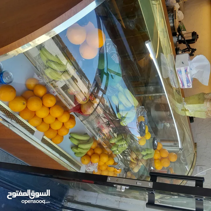 ثلاجه عرض خضار وفواكه وحلويات