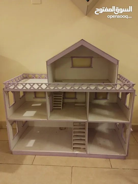 Doll house for Sale