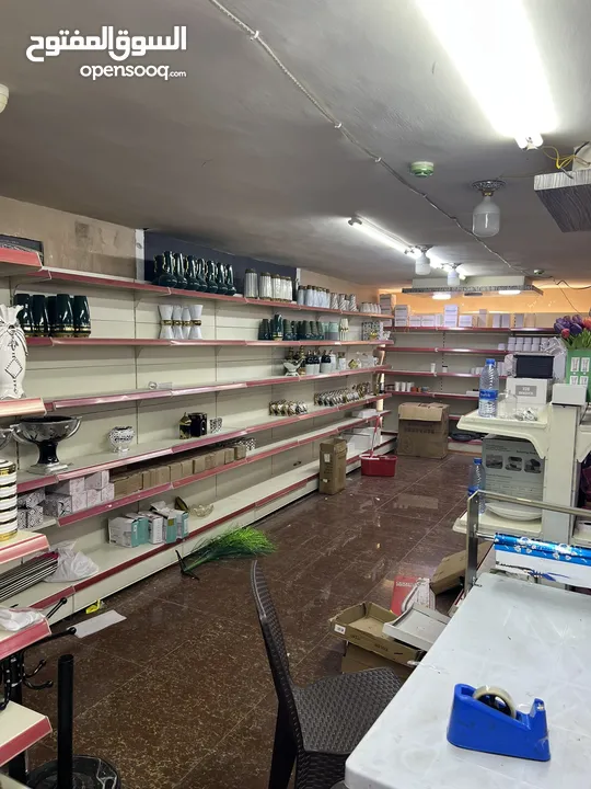 محل أدوات منزلية طابقين للبيع بمساحة 407 متر