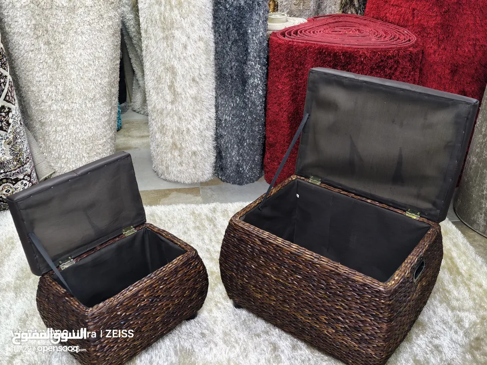 صناديق قش مع مقعد