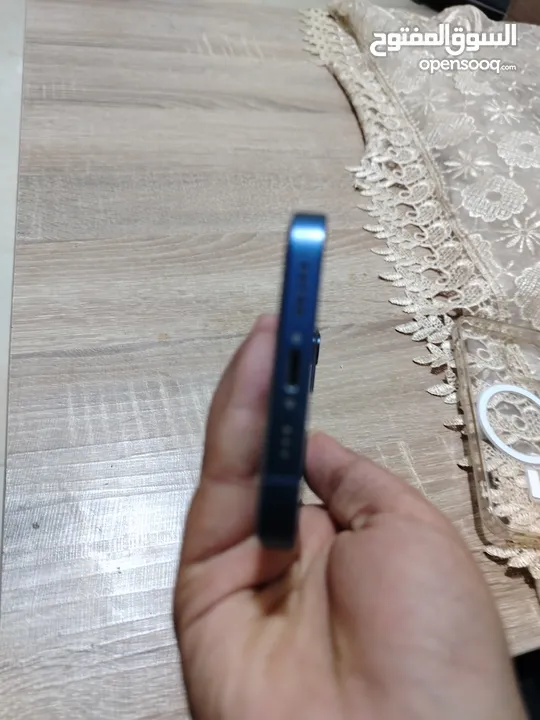 ايفون 12 عادي للبيع