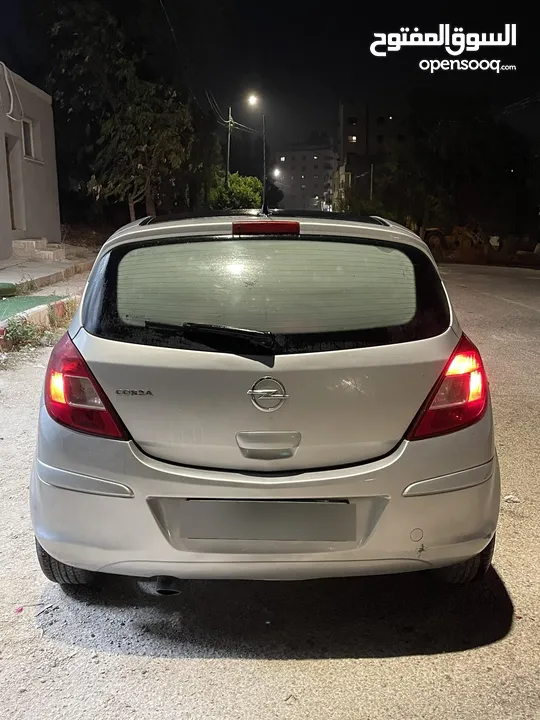 اوبل كورسا للبيع موديل 2014  جير عادي مطور 1400  سياره بالصلاه على النبي  اقتصادية جدا