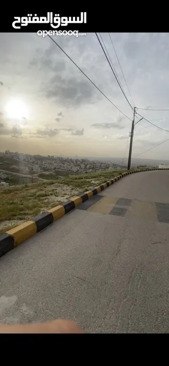ارض للبيع حوض عويس جنب المرقب بعيدة عن شارع الحزام كيلو خلف مركز امن المنارة