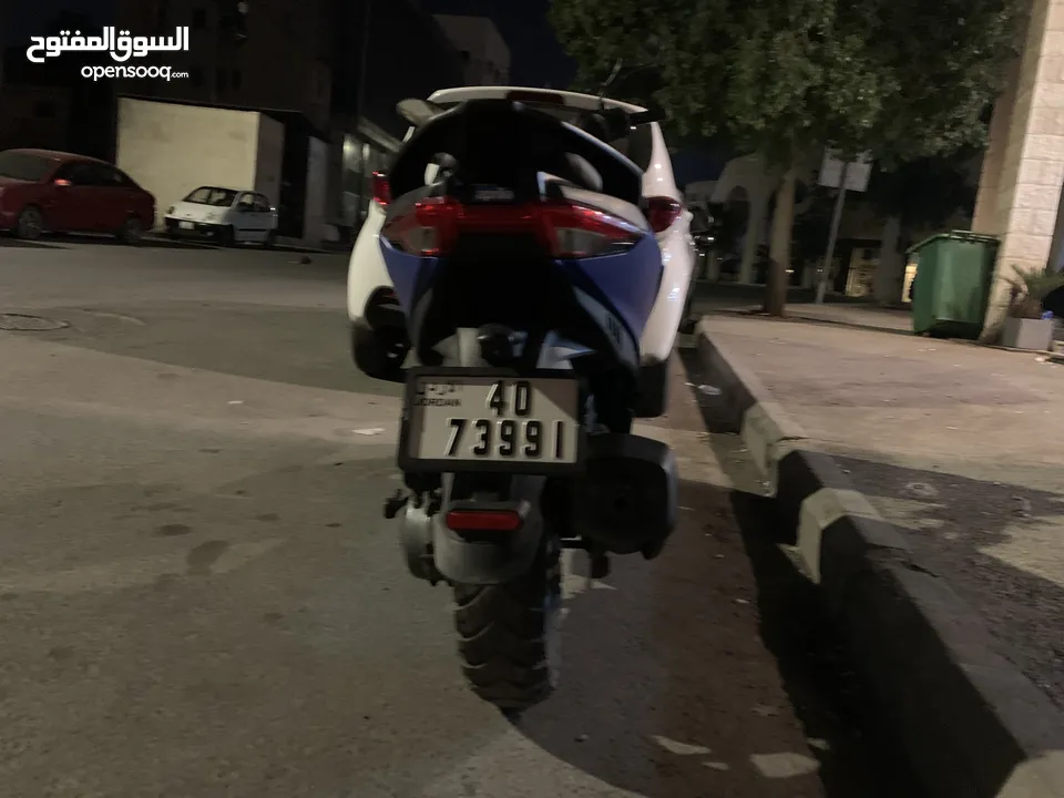 سكوتر ابريليا aprelia sxr160 2023 بوضع الوكالة