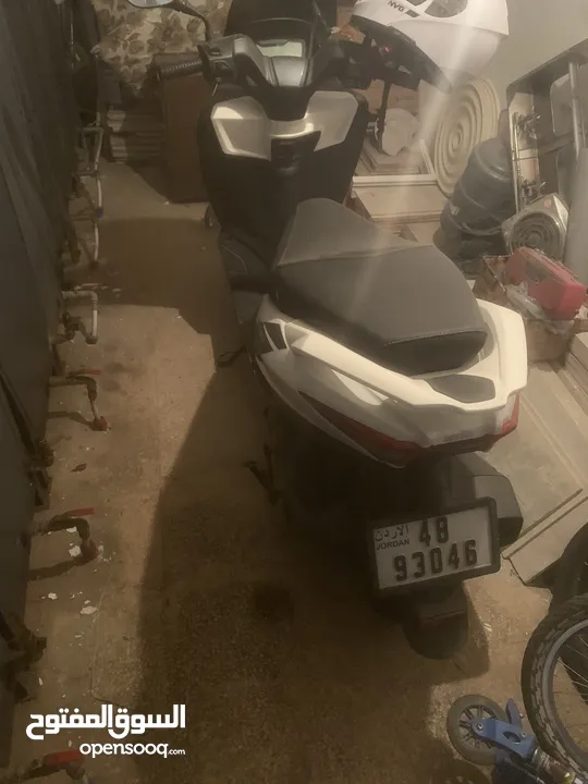 Aprilia SXR 160