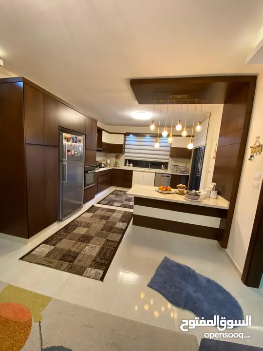 ثلاث غرف نوم مفروشة للإيجار بدون رسوم معاينة