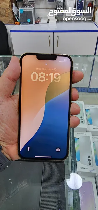 iPhone 13 pro 256 بحالة ممتازة بسعر مميز