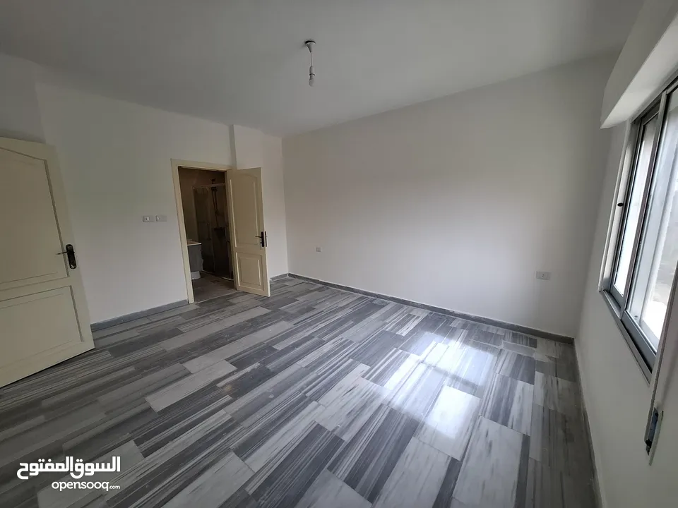 شقة غير مفروشة للإيجار ( Property 41746 ) سنوي فقط