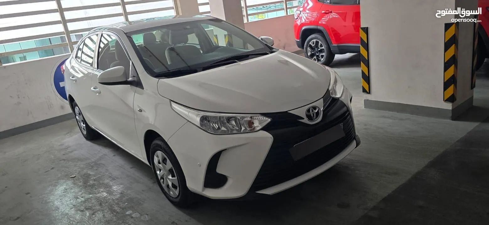 car for sale yaris 2022  4200bd brand new condition car