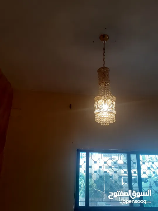 3 ثريات مستعملة للبيع