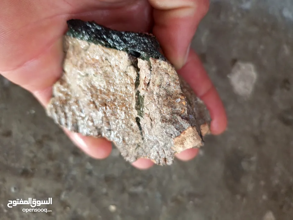 حجر زمرد خام