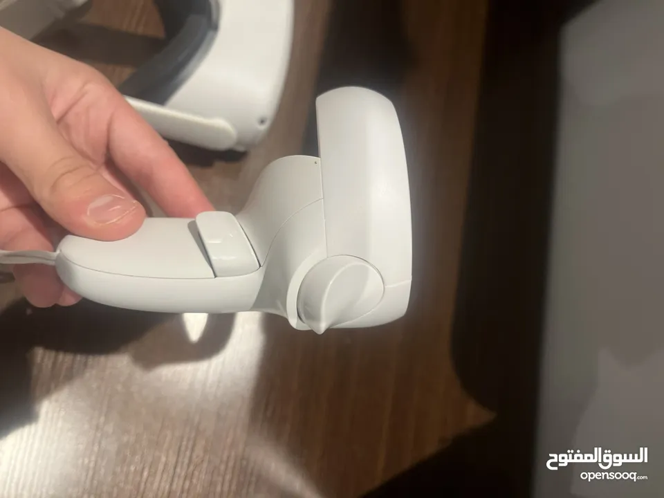 Meta Quest 2 (Virtual Reality)