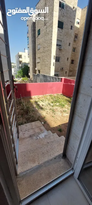 شقة استوديو غرفتين نوم حمامين فارغ للإيجار الجبيهة حي البلدية
