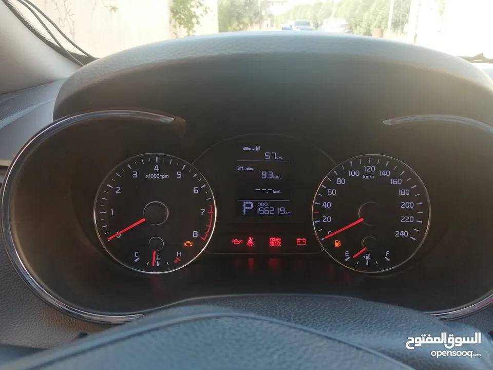 Kia k3 غير مجمركة للأعفاءات الطبيه نظيفه جدا 2015 بنزين اصلي ماتور 1600 cc