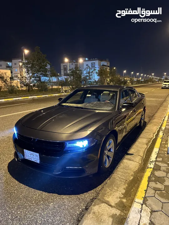 جارجر SXT لون رصاصي غامق موديل 2020 للبيع