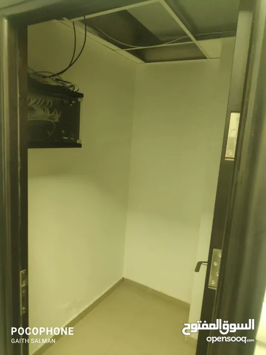 مكتب للايجار تشطيب سوبر ديلوكس مساحة 400م