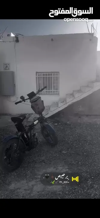 بسكليت كهربا 60 v عجل عريض مع حامل تلفون وشنتة وشاحنها وشاشتها