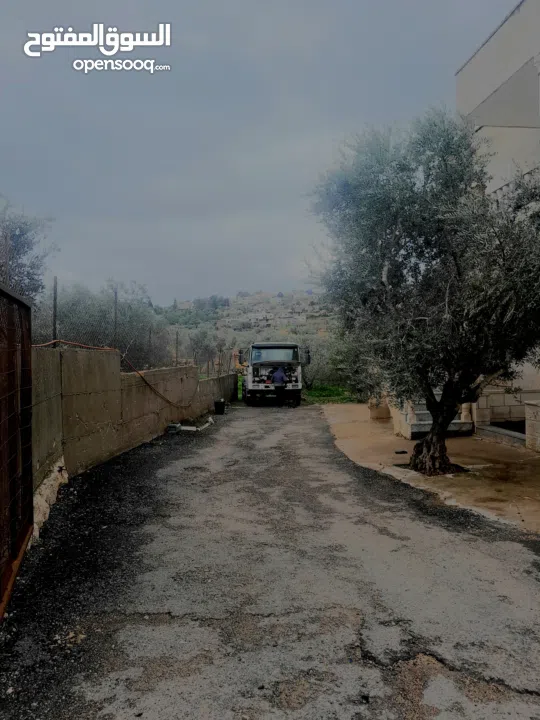 منزل على قطعة أرض 2 دونوم ، لمعرفة السعر الرجاء التواصل على الرقم في الوصف