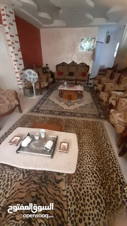 طقم كنب مستعمل بحالة الجيد للبيع