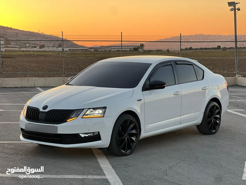 سكودا اكتافيا 2019/اتوماتيك ماتور 2000 ديزل فل الفل بدون فتحة بلاك اديشن