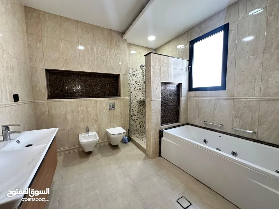 فيلا غير مفروشة للايجار في عبدون ( Property 43186 )-174847680