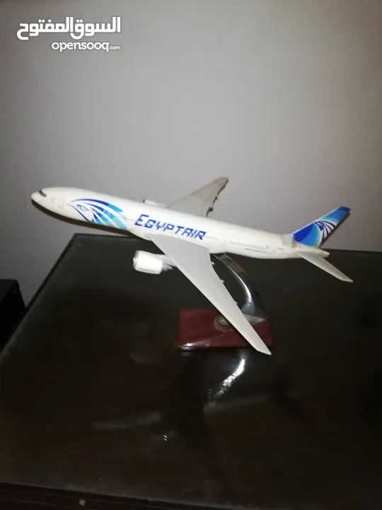 نموذج معدنى لطائرة لاحدي شركات الطيران العالمية ويصلح  لشركات السياحة وهواة التحف