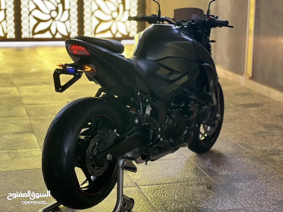 سوزوكي GSX .S750