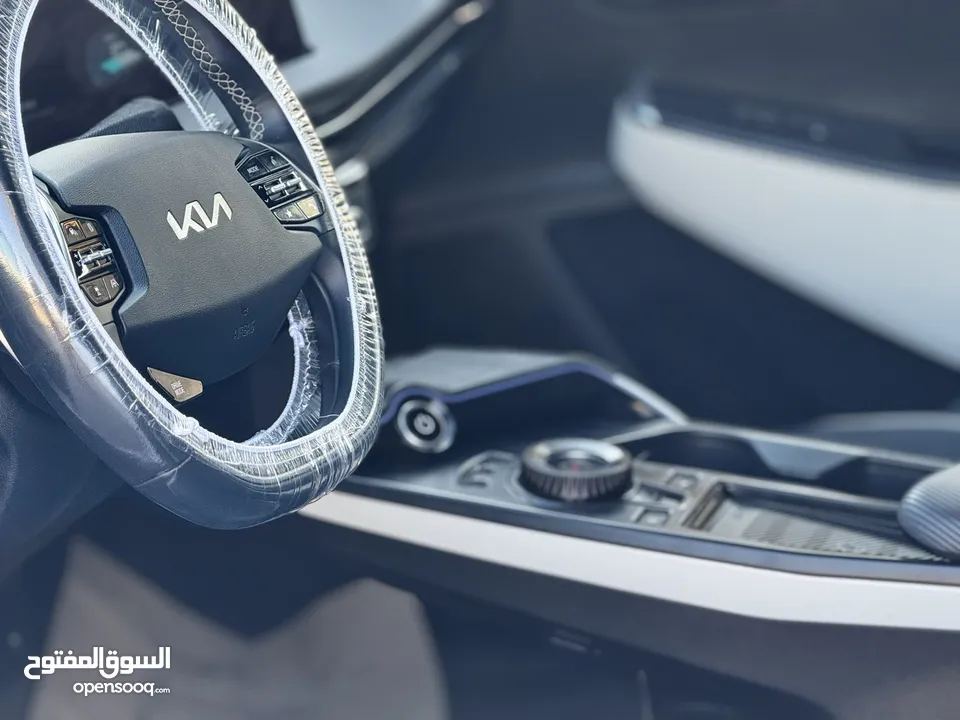 فحص كامل جمرك اليوم ترخيص وتأمين سنه كاملهKia EV6 Gt line 2022