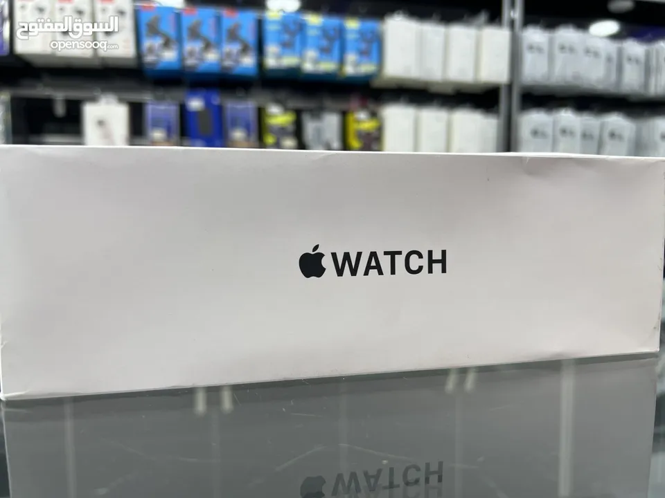 Apple Watch Series SE (Gen 2) 44mm ساعة ايفون اس اي 2 (44مم) قياس  جديدة مسكرة بالكرتونة