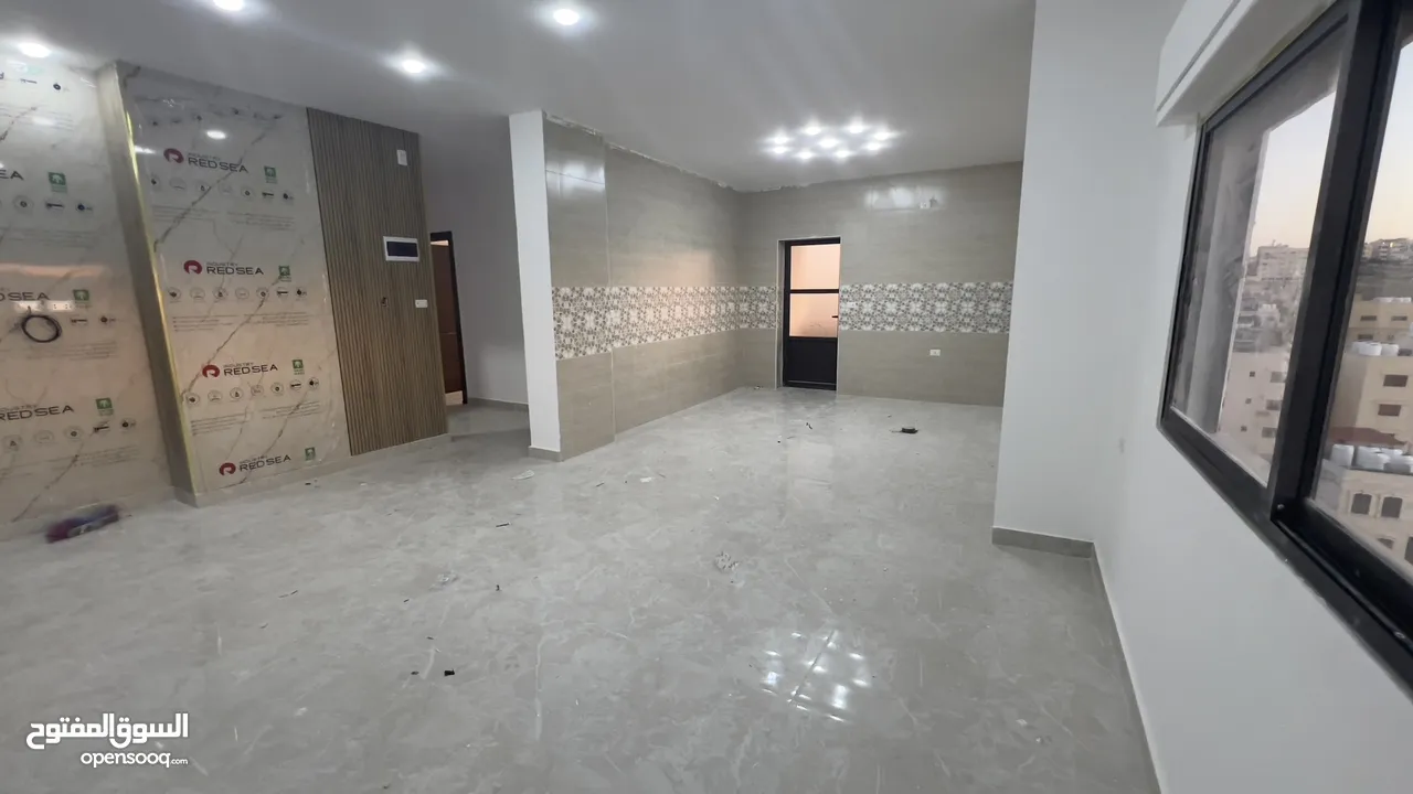 شقق فاخره للبيع الزرقاء الجديده شارع الونك ( الكرامه ) بسعر مميز جدا