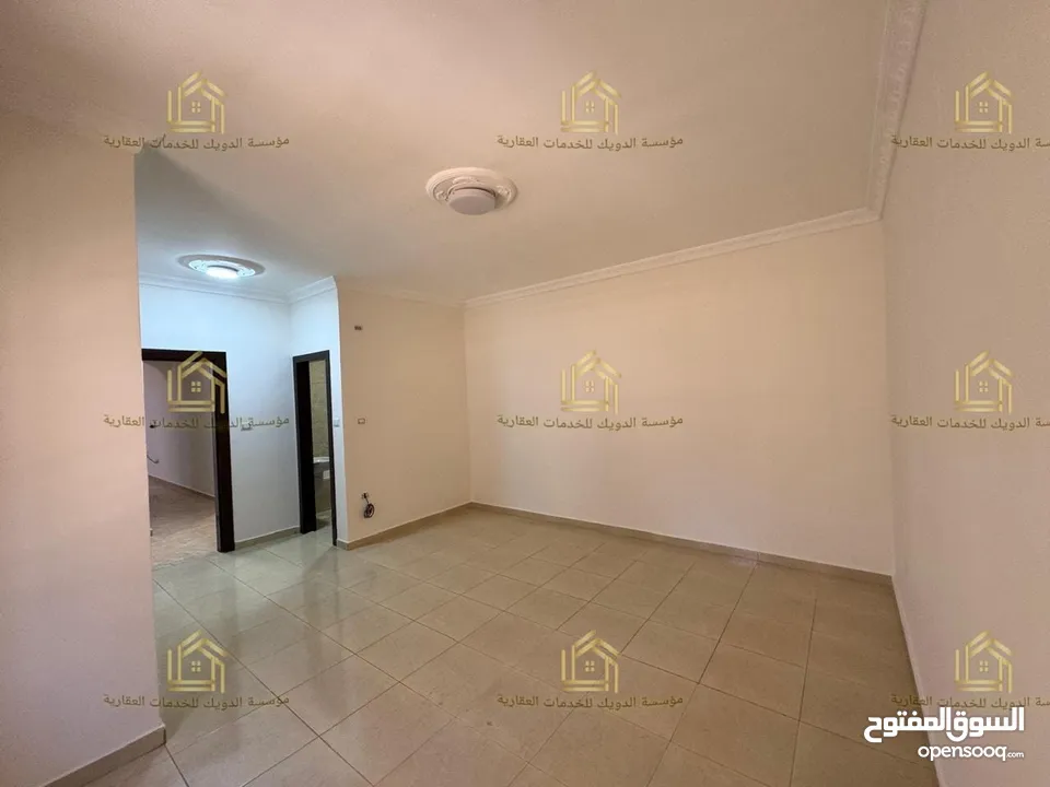 شقة مميزة - الرابية - 3نوم1ماستر - ارضية - ترس - قرب الخدمات العامة