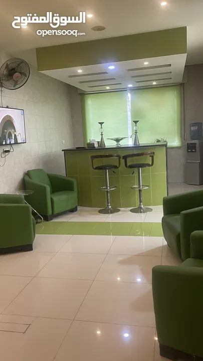 صالون سيدات للبيع مقابل جامعة الاميرة سمية وبالقرب من الجامعة الأردنية