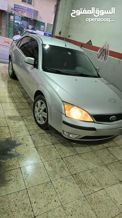 فورد مونديو