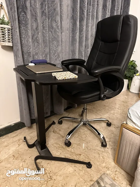 Adjustable height Table and chair