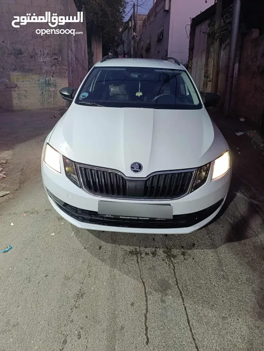 سكودا اوكتافيا 2018