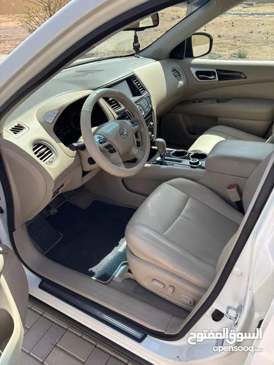 2014 Nissan Pathfinder SL - Full Option - Low KM - Four Wheel Drive - GCC