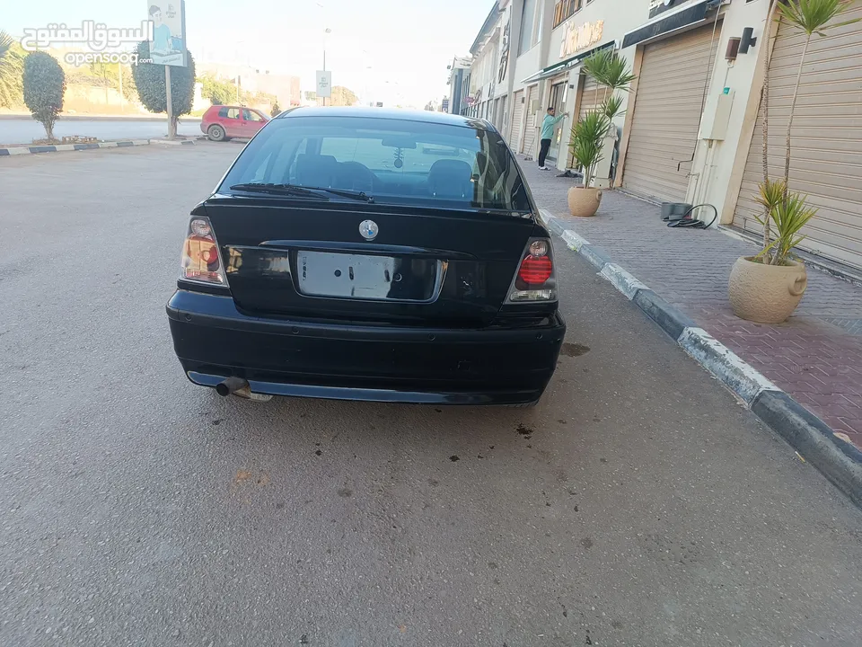 BMW 316ti موديل 2000