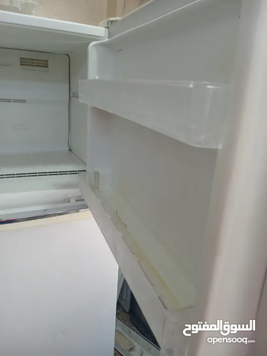 ثلاجه للبيع في اربد بحاله جديده