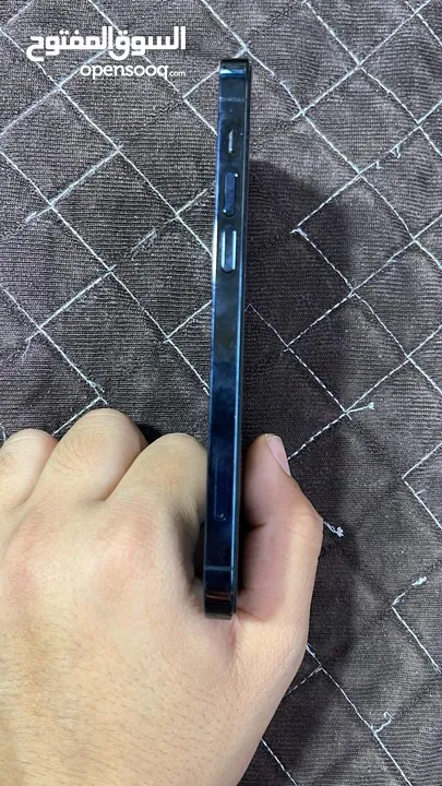12 برو بسعر حرق