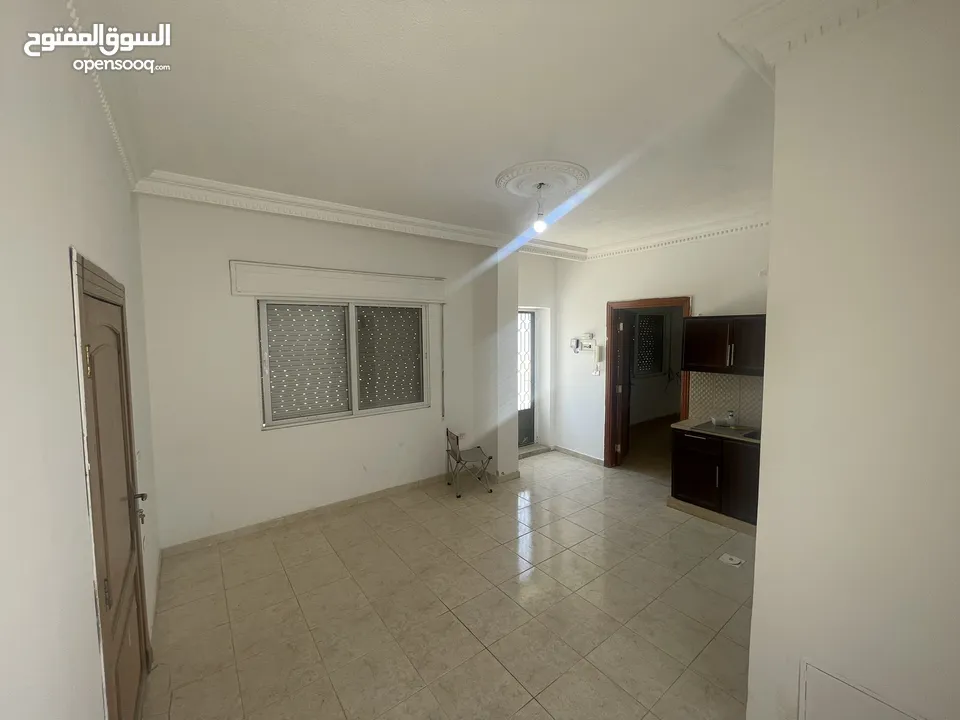 روف للإيجار طبربور مقابل القياده بنفس البنايه صيدلية بانه وليان