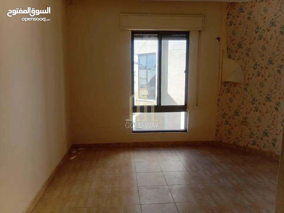 شقة مميزة للبيع في موقع مميز في الدوار السابع طابق ثالث 131م بتشطيبات راقيه / ref 9546