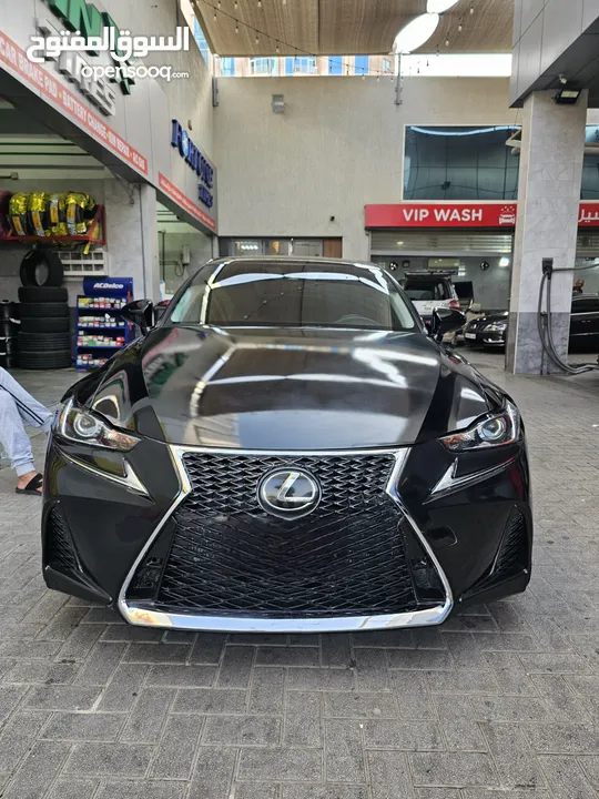 Lexus IS300 2018