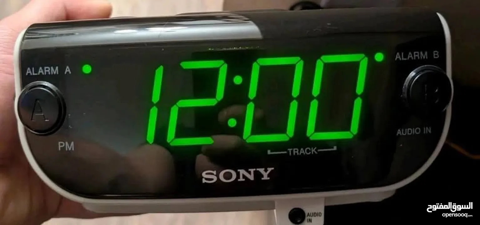 Digital Clock Radios with CD Player  راديو مع ساعه ديجتال رقم كبير وواضح  مع منبه و مشغل اسطوانات CD