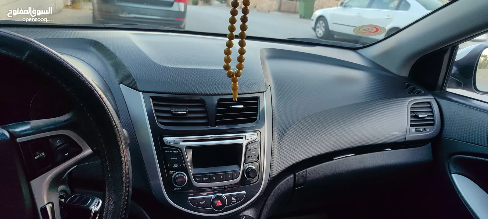 اكسنت للبيع بغرض السفر ، السيارة ب حالة جيدة و ما شاء الله عنها