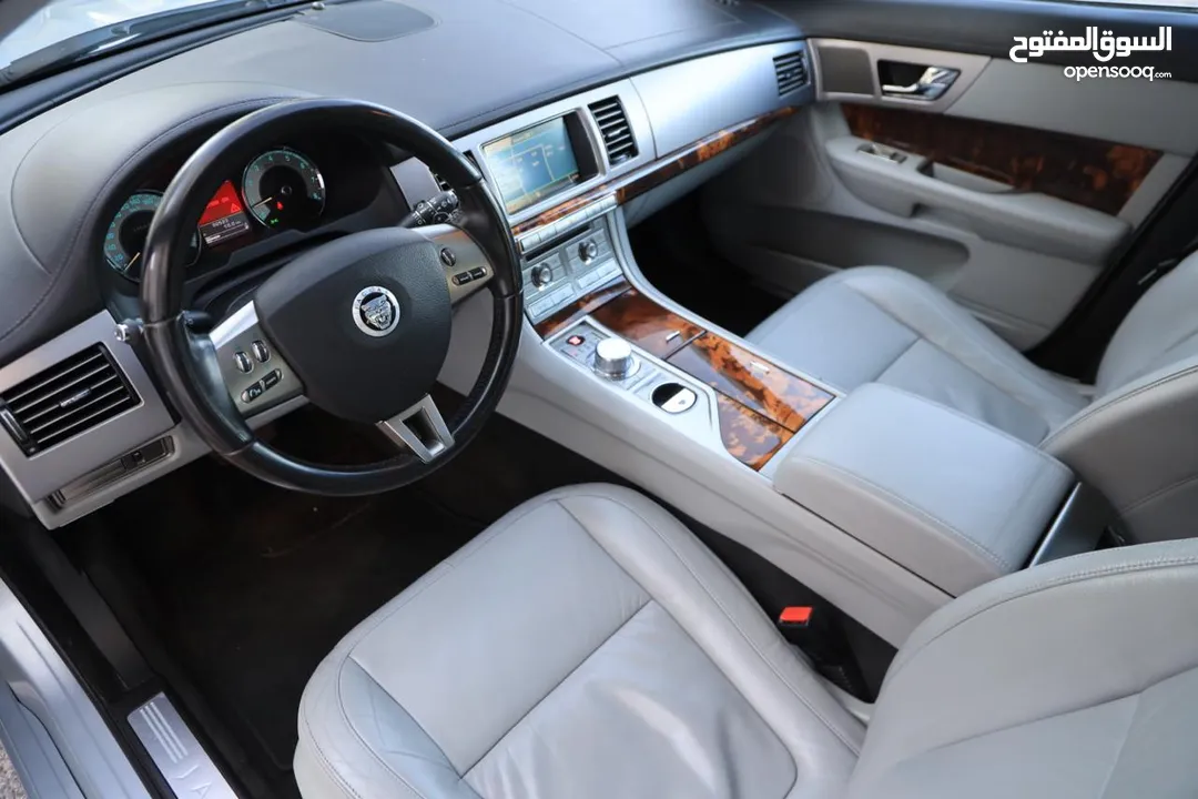 Jaguar XF 2009 3.0L    جاكوار xf 2009 وارد الوكالة / صيانة الوكالة  قاطعه مسافه 88 الف كيلو فقط