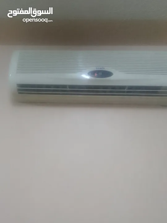 مكيف سامكس حامي بارد ما شاء الله عنه لون ابيض نظيف جدا